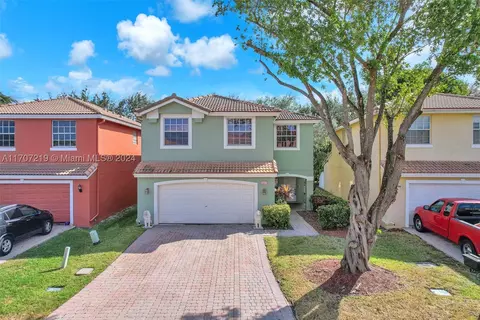 3211 Turtle Cv, West Palm Beach, FL 33411