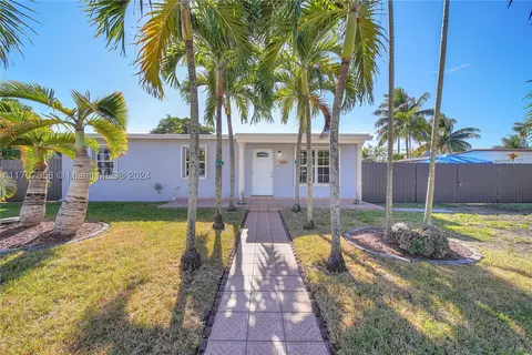 10740 SW 48th Ter, Miami, FL 33165