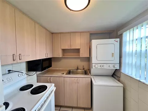 391 E 4th Ave #9, Hialeah, FL 33010 photo 1