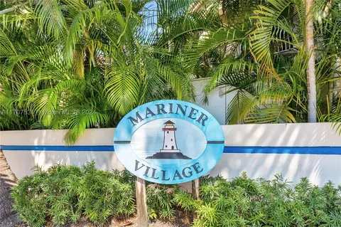 3549 Magellan Cir #414, Aventura, FL 33180
