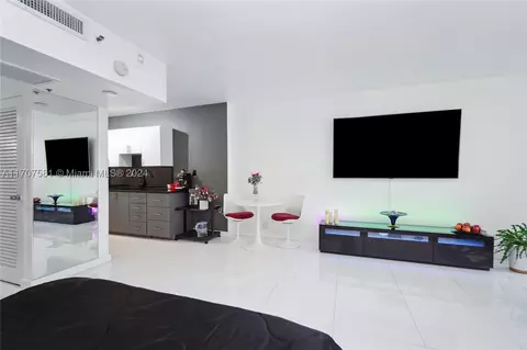100 Lincoln Rd #418, Miami Beach, FL 33139