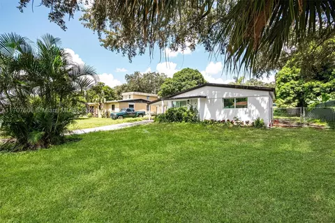 5721 Atlanta St, Hollywood, FL 33021