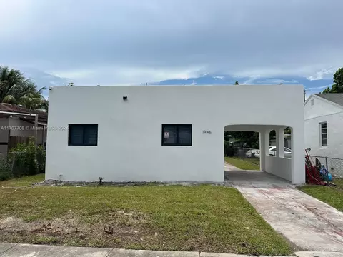 1946 NW 49th St, Miami, FL 33142
