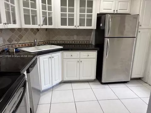 6300 S Falls Circle Dr #105, Lauderhill, FL 33319