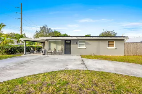 5737 Greene St, Hollywood, FL 33021