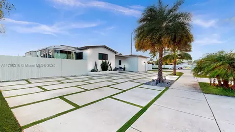 8630 SW 20th St, Miami, FL 33155