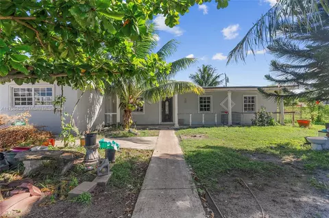 15841 NW 18th Pl, Miami Gardens, FL 33054