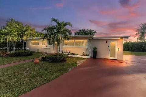 3820 NW 195th St, Miami Gardens, FL 33055