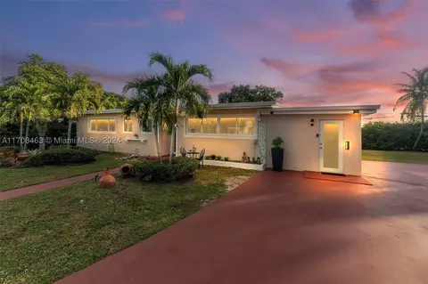 3820 NW 195th St, Miami Gardens, FL 33055
