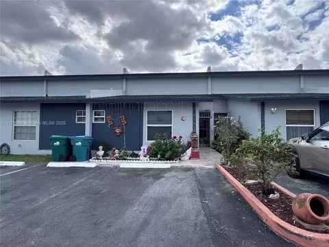 11610 NW 4th Ter #11610, Sweetwater, FL 33172