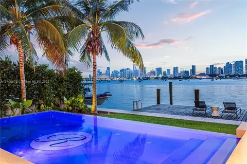 40 W San Marino Dr, Miami Beach, FL 33139