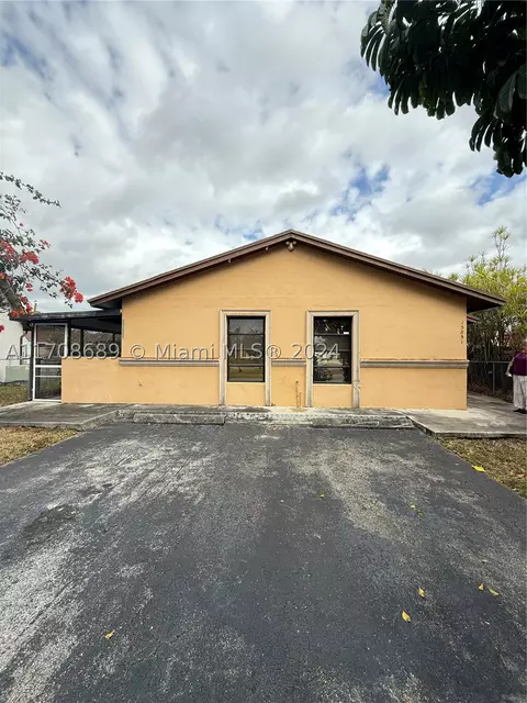 13851 SW 44th Ter, Miami, FL 33175