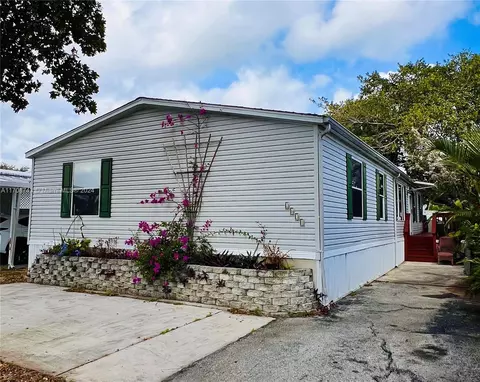 2631 E Marina Dr, Fort Lauderdale, FL 33312