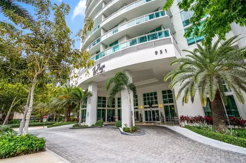 951 Brickell Ave #3605, Miami, FL 33131