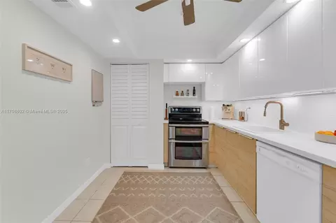 17720 N Bay Rd #802, Sunny Isles Beach, FL 33160