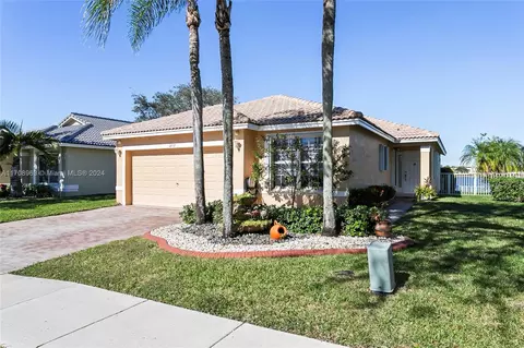 12037 SW 7th St, Pembroke Pines, FL 33025