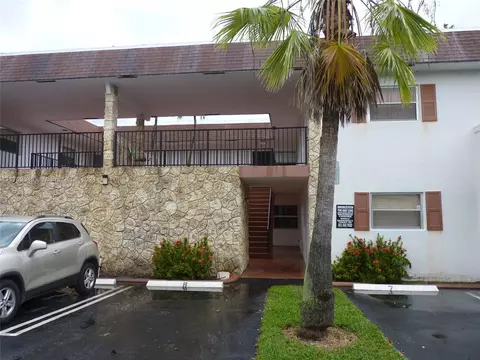 313 SW 1st Ct #L-7, Pompano Beach, FL 33060