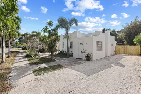 31 SW 6th St, Dania Beach, FL 33004
