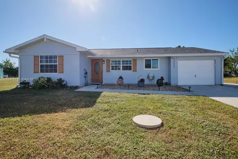 18647 Kerrville Cir, Port Charlotte, FL 33948