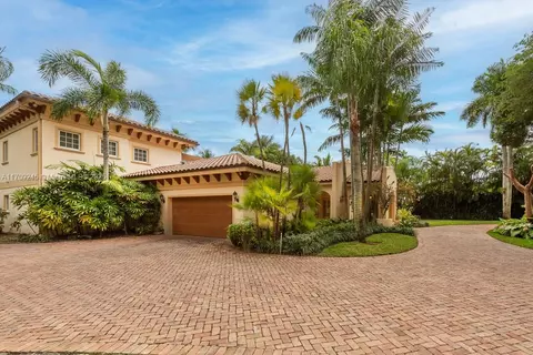 9601 SW 68th Ave, Pinecrest, FL 33156