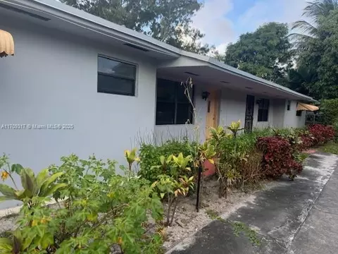 1371 NE 144th St, Miami, FL 33161