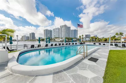 3209 S Ocean Dr #3M, Hallandale Beach, FL 33009