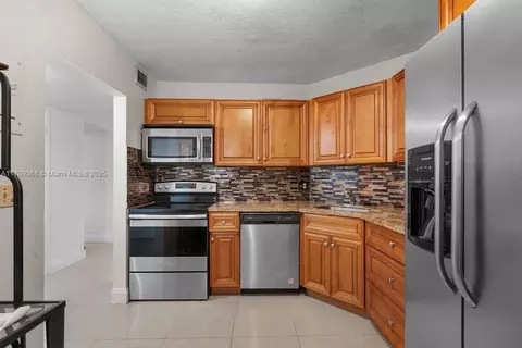 3330 Spanish Moss Ter #109, Lauderhill, FL 33319
