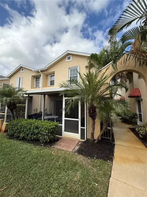 372 Waterside Dr #372, Hypoluxo, FL 33462