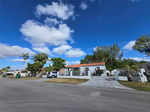 1801 SW 72nd Ct, Miami, FL 33155