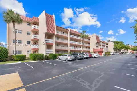 1045 Country Club Dr #402, Margate, FL 33063
