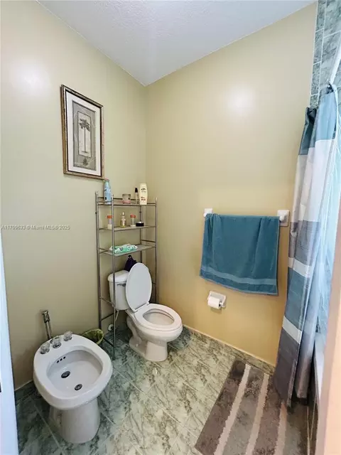 7169 W 4th Way, Hialeah, FL 33014 photo 11