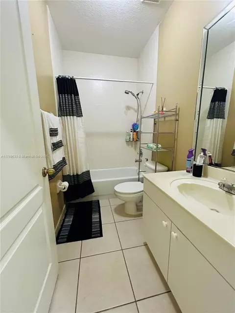 7169 W 4th Way, Hialeah, FL 33014 photo 14