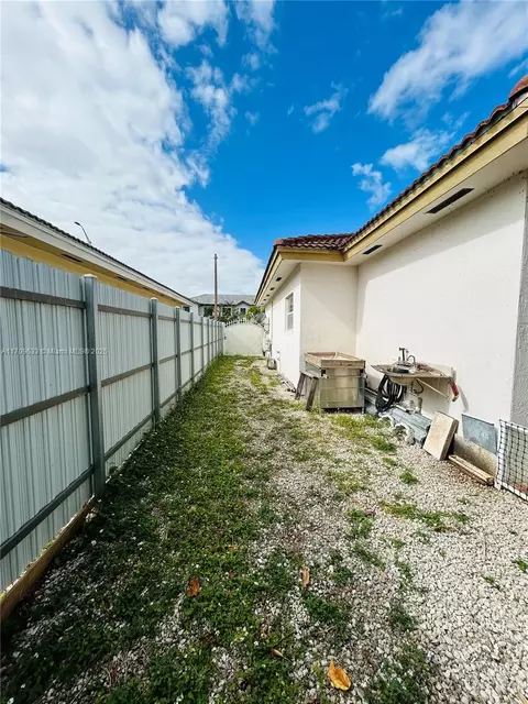 7169 W 4th Way, Hialeah, FL 33014 photo 24
