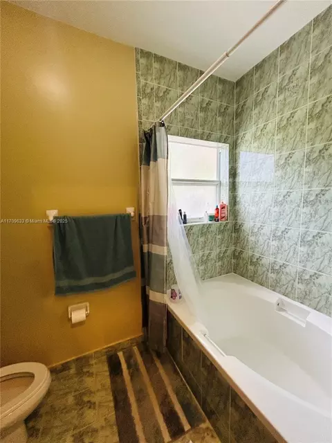 7169 W 4th Way, Hialeah, FL 33014 photo 12