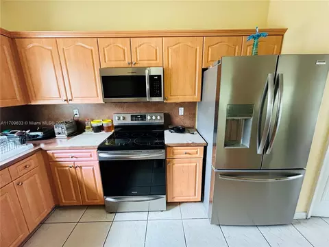7169 W 4th Way, Hialeah, FL 33014 photo 8