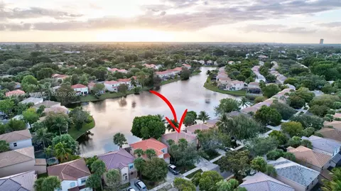 10690 NW 12th Dr, Plantation, FL 33322