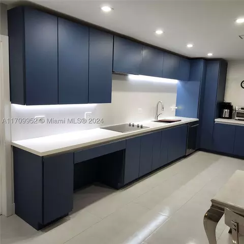 10865 NW 7th St #24-21, Miami, FL 33172