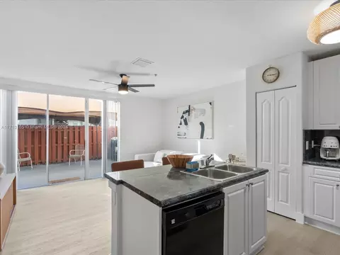 8001 W 36th Ave #5, Hialeah, FL 33018 photo 10