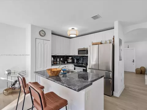 8001 W 36th Ave #5, Hialeah, FL 33018 photo 18