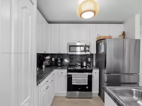 8001 W 36th Ave #5, Hialeah, FL 33018 photo 19