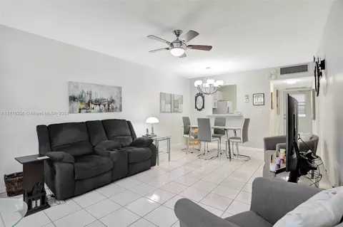 3400 NW 48th Ave #508, Lauderdale Lakes, FL 33319