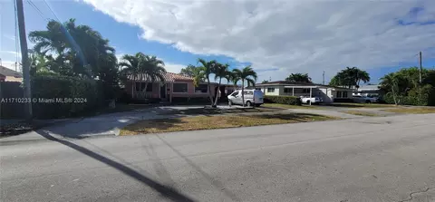 8960 SW 34th St, Miami, FL 33165