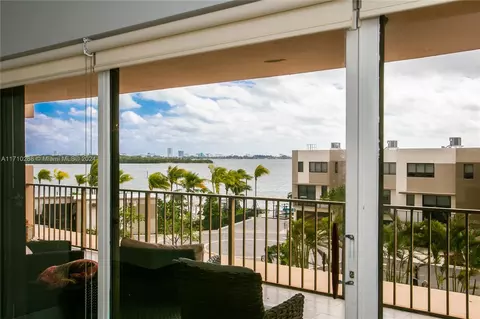 1800 NE 114th St #406, Miami, FL 33181