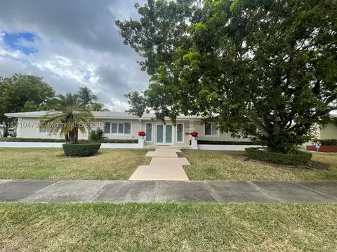 8450 SW 85th St, Miami, FL 33143
