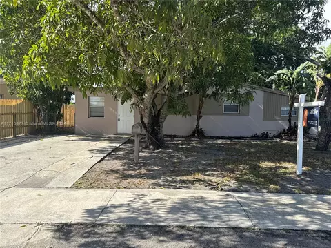 1610 N 70th Way, Hollywood, FL 33024