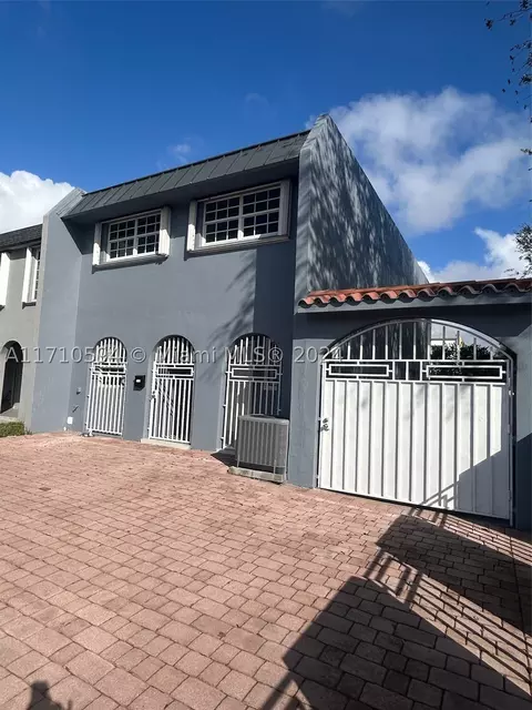 7005 W 2nd Way #7005, Hialeah, FL 33014