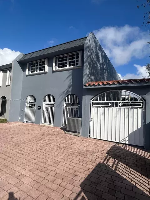 7005 W 2nd Way #7005, Hialeah, FL 33014