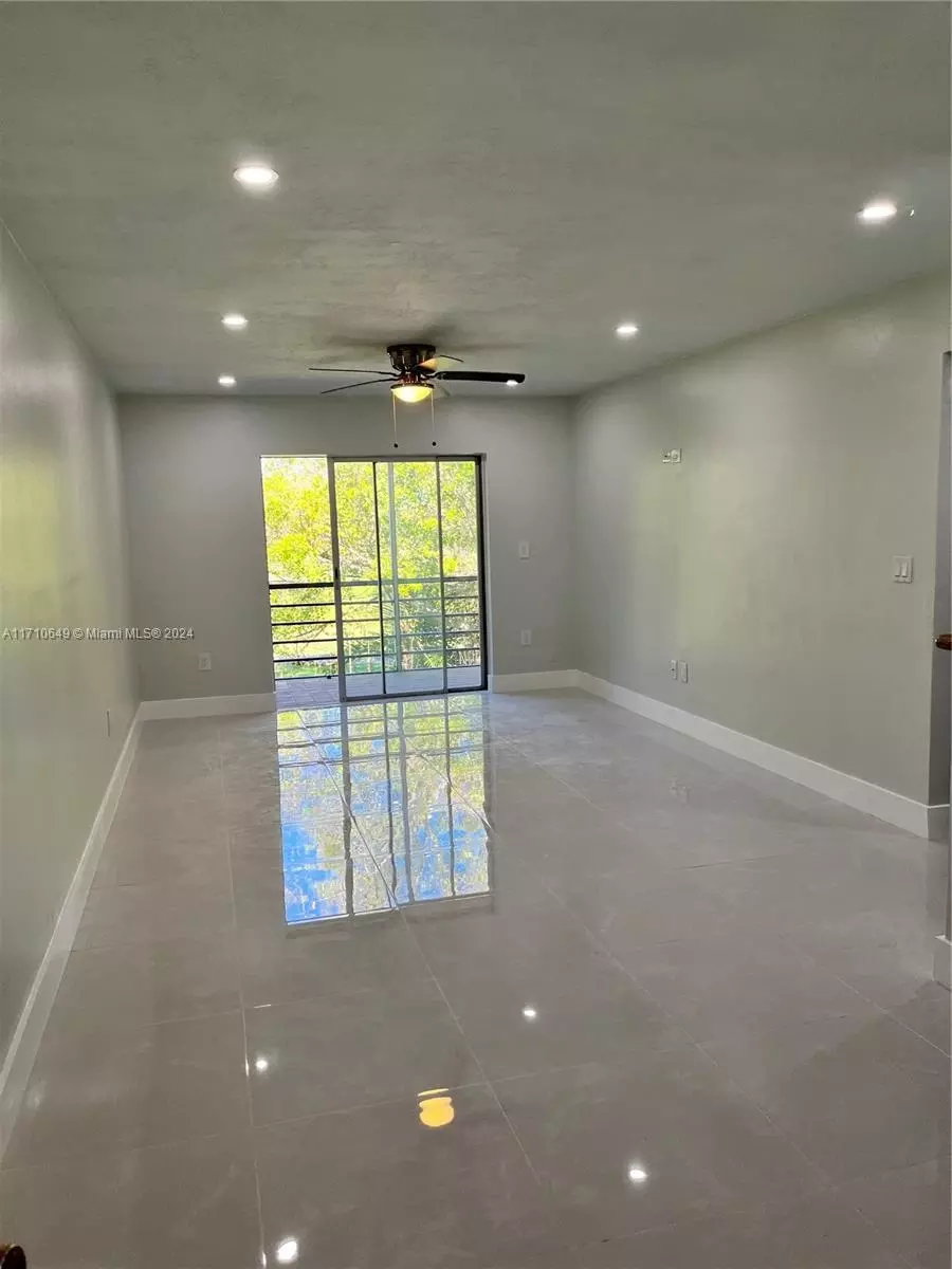 Living - 15888 SW 95th Ave #305, Miami, FL 33157 photo 1 of 1