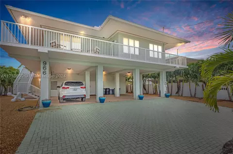 966 Shaw Dr, Key Largo, FL 33037