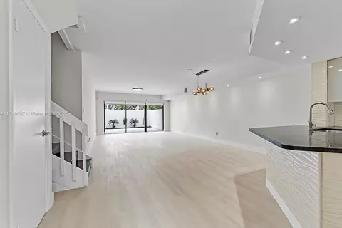 3501 Magellan Cir #638, Aventura, FL 33180